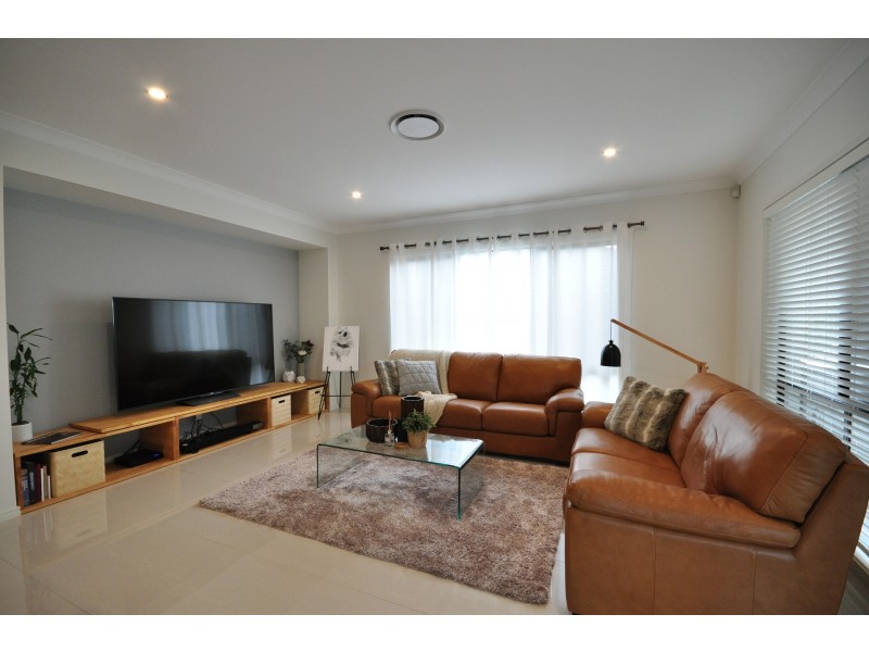 18 Altitude Street, Rochedale QLD 4123