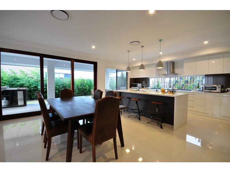 18 Altitude Street, Rochedale QLD 4123