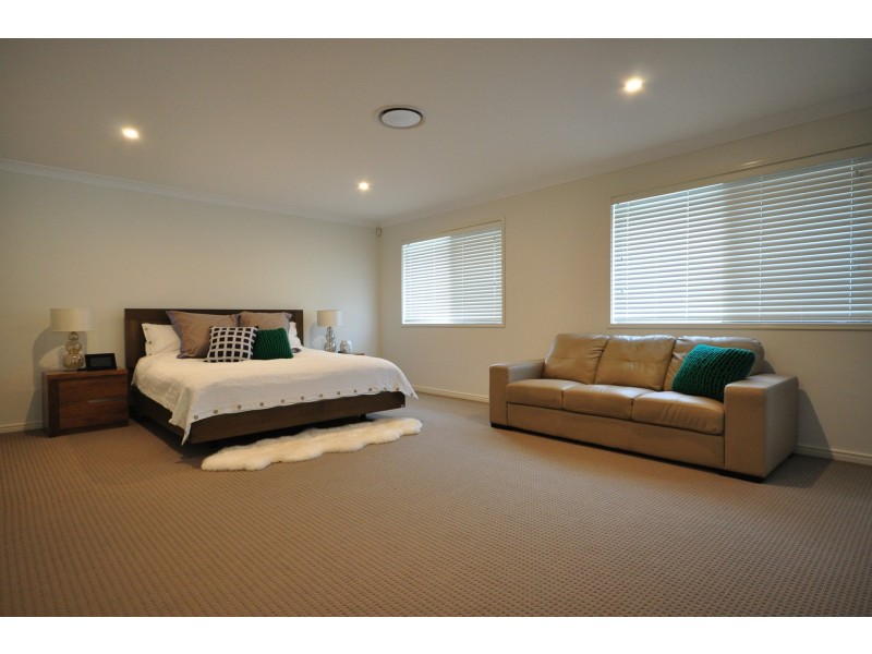 18 Altitude Street, Rochedale QLD 4123