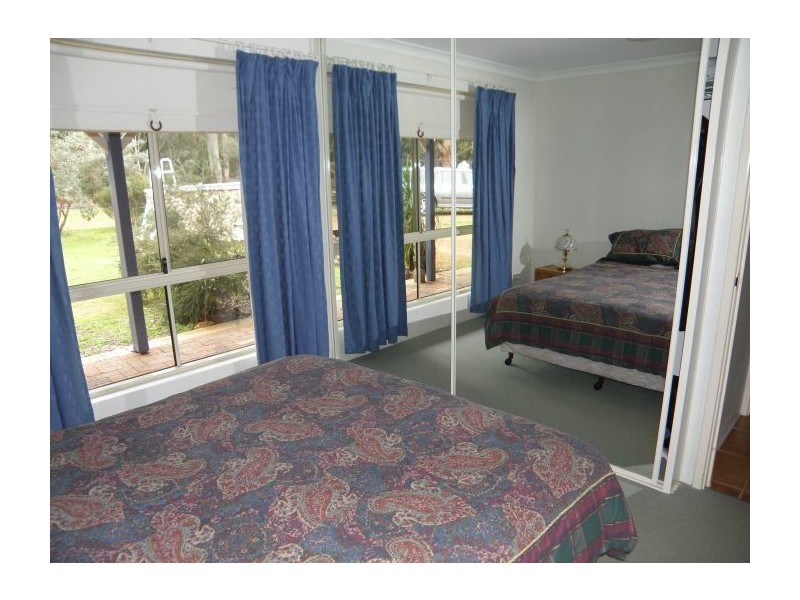 12 Dean Rd, Nannup WA 6275