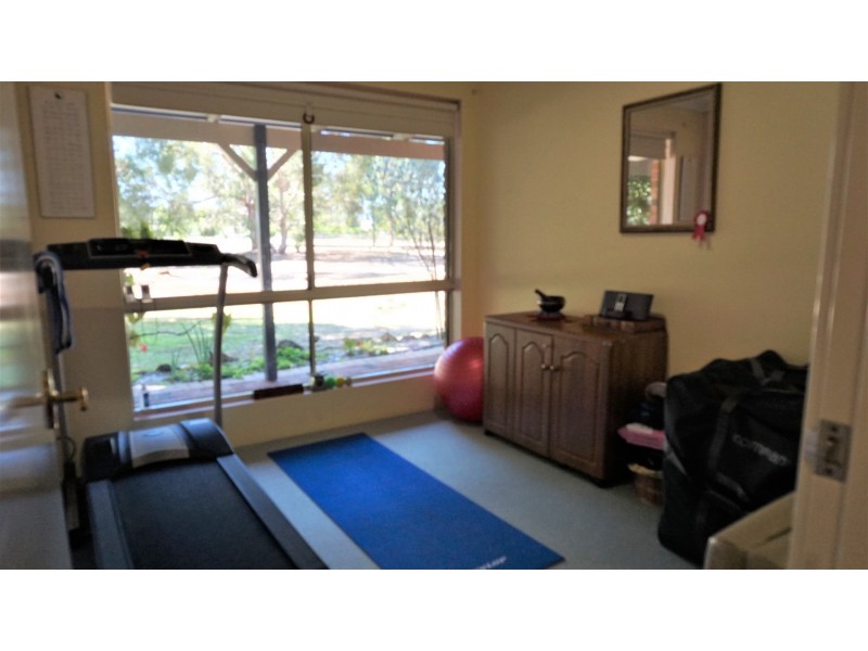 12 Dean Rd, Nannup WA 6275