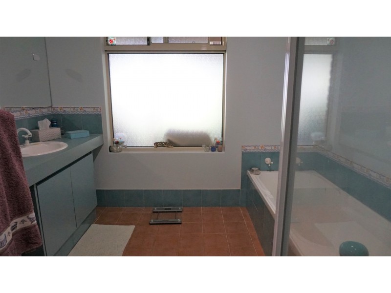 12 Dean Rd, Nannup WA 6275