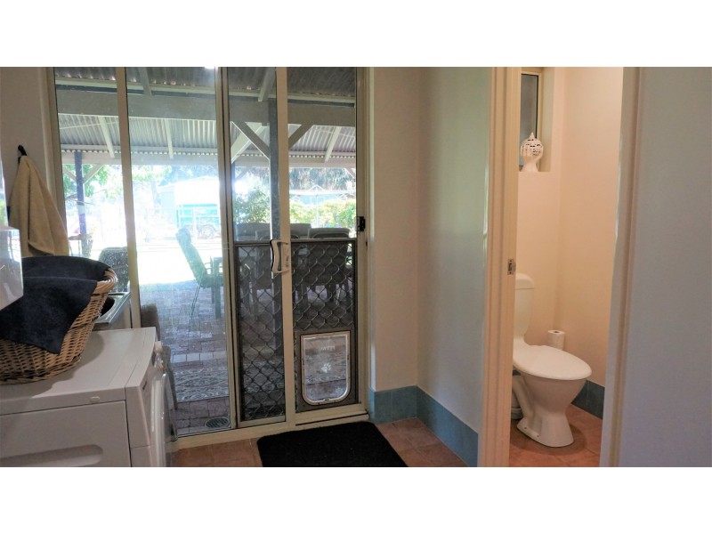 12 Dean Rd, Nannup WA 6275