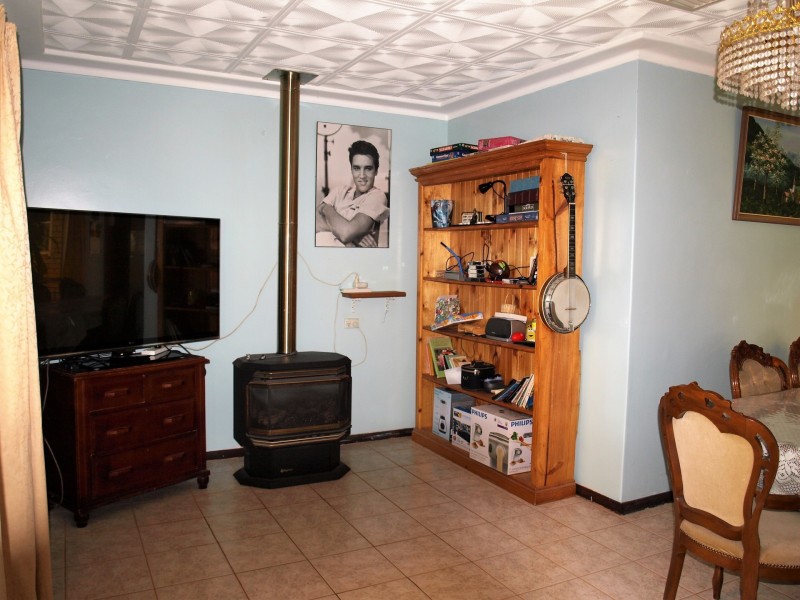 16 Veronica Street, Riverton WA 6148