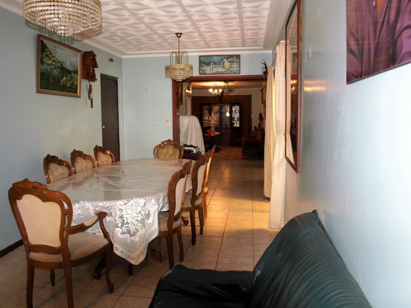 16 Veronica Street, Riverton WA 6148