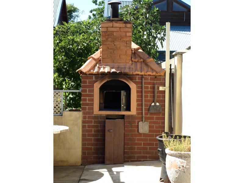 16 Veronica Street, Riverton WA 6148