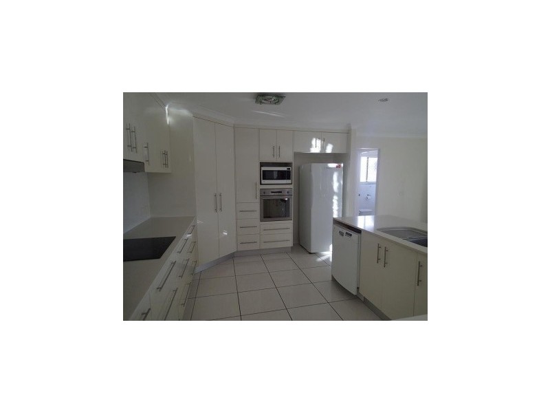 42 Rasmussen Avenue, Salonika Beach QLD 4740