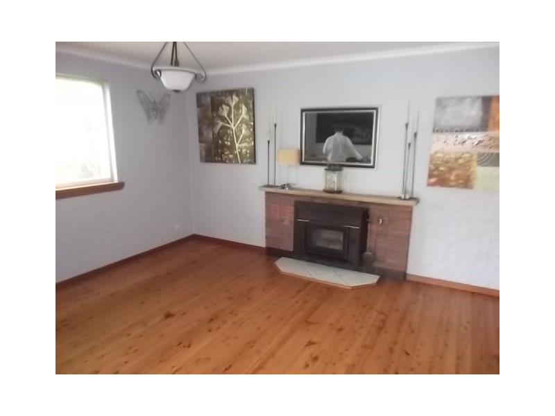 13 Sullens Avenue, East Gosford NSW 2250