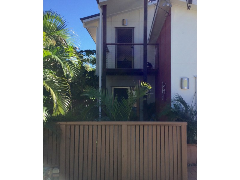 73 Donald St, Woody Point QLD 4019