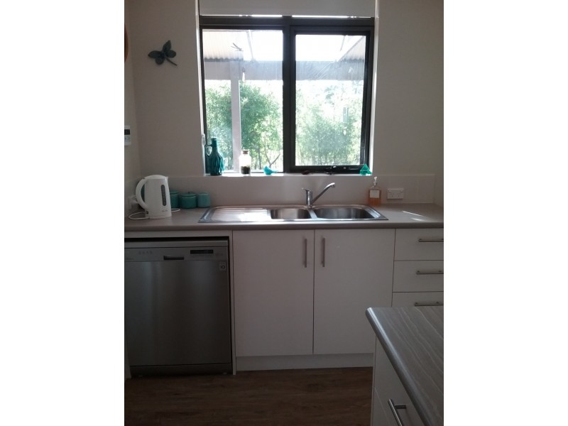 2/8 Ti Tree Lane, Denmark WA 6333