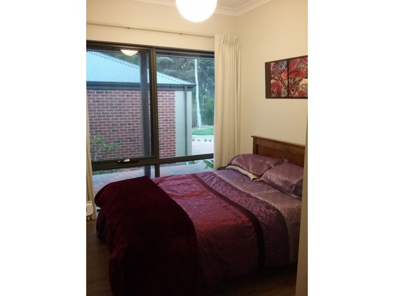 2/8 Ti Tree Lane, Denmark WA 6333