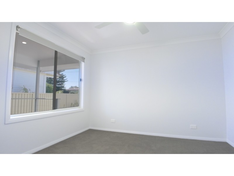 10 Crown St, Toukley NSW 2263