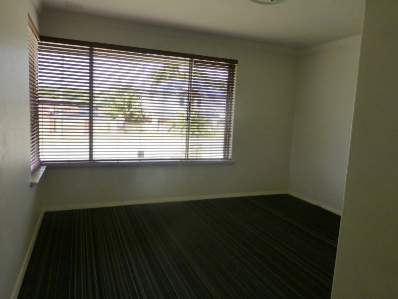 8 Spence Street, Trigg WA 6029