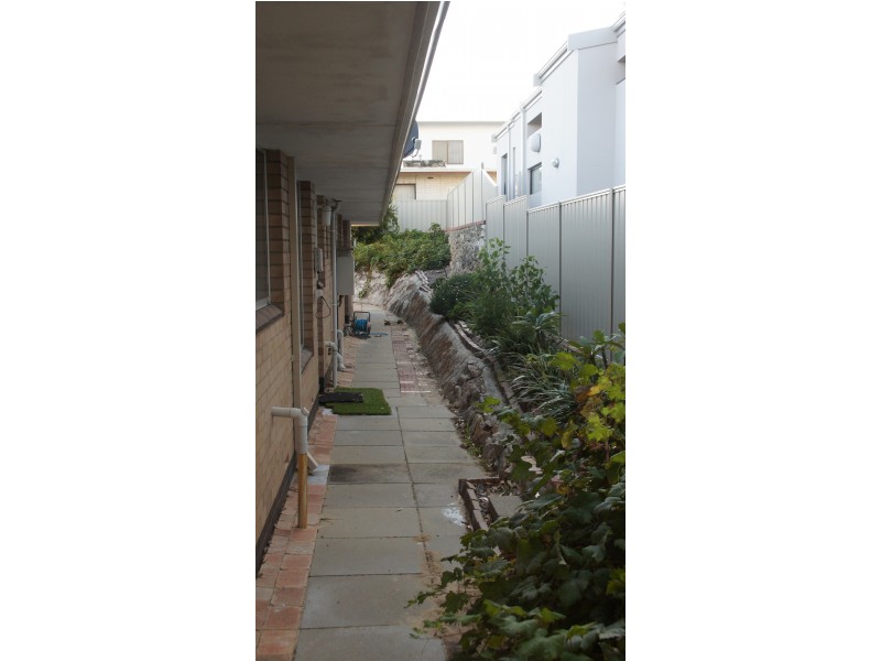 8 Spence Street, Trigg WA 6029