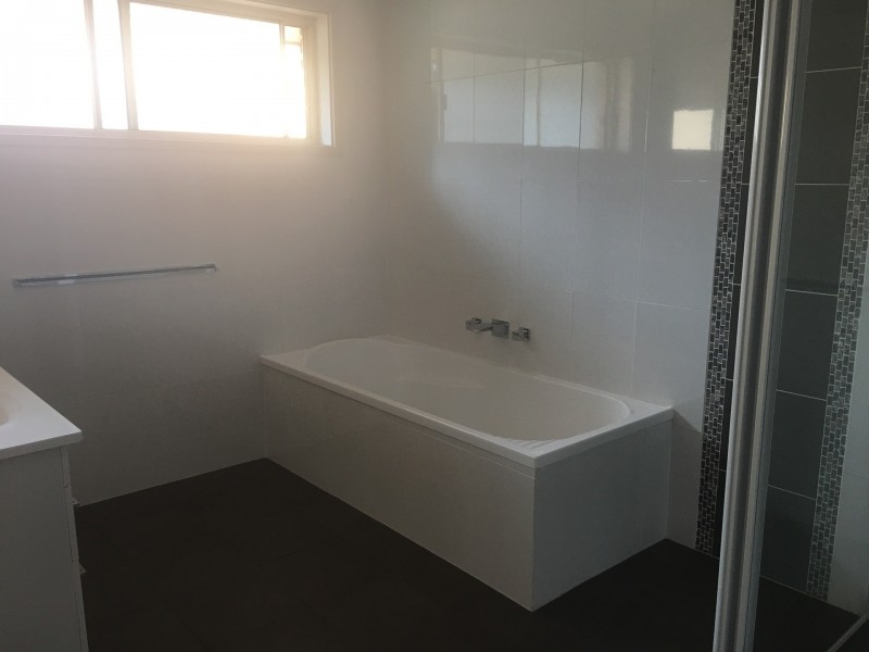 24 Macdougall Cres, Hamlyn Terrace NSW 2259