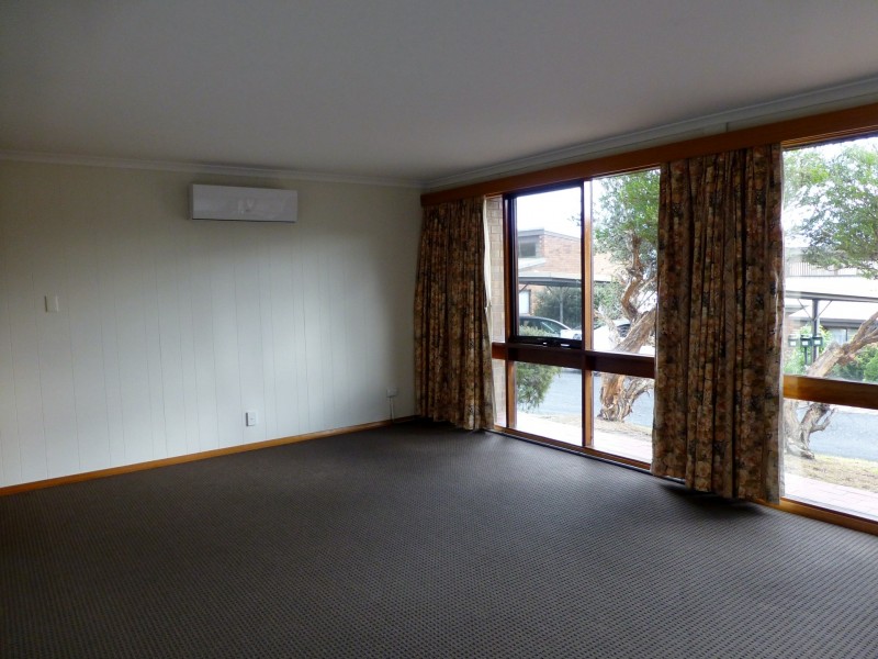 7/84 Malunna Rd, Lindisfarne TAS 7015