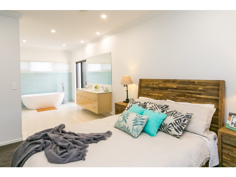 1Richard Charles Drive Kawungan, Kawungan QLD 4655