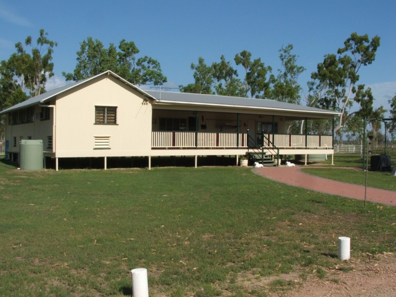 235 Laudham Rd, Pinnacles QLD 4815