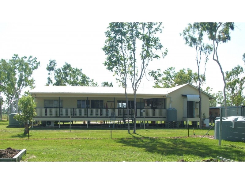 235 Laudham Rd, Pinnacles QLD 4815