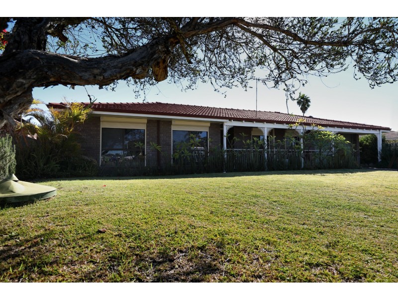 5 Amazon Drive, Greenfields WA 6210