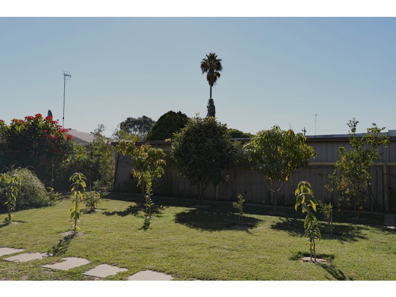 5 Amazon Drive, Greenfields WA 6210