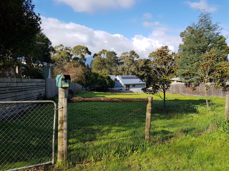 14 Birdwood Avenue, Healesville VIC 3777