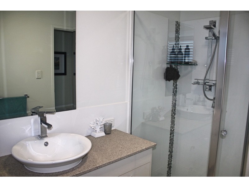 16 Kerrisdale Crescent, Beaconsfield QLD 4740