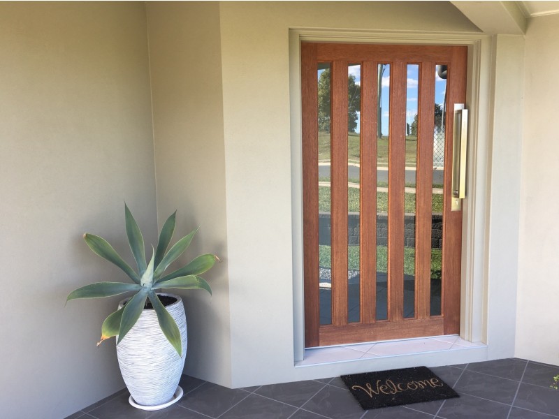 16 Kerrisdale Crescent, Beaconsfield QLD 4740
