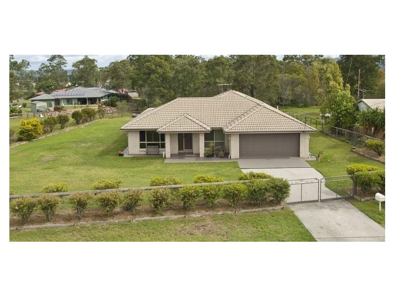 9-11 Carrigan Way, Gleneagle QLD 4285