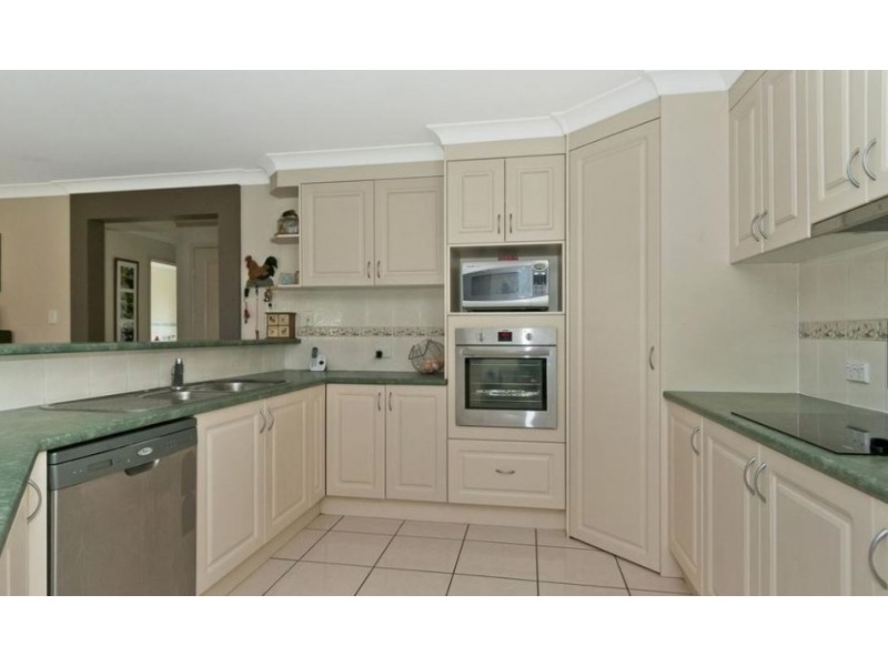 9-11 Carrigan Way, Gleneagle QLD 4285