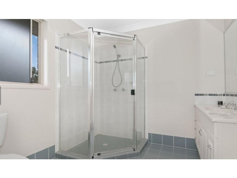 9-11 Carrigan Way, Gleneagle QLD 4285