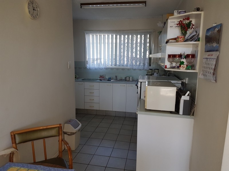 3/2 Sunrise Boulevard, Surfers Paradise QLD 4217