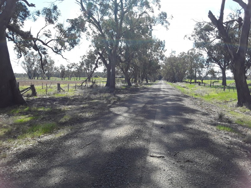 167 Holmes Rd, Mundoona VIC 3635