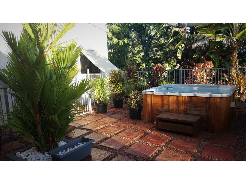 35 Dean Circuit, Mareeba QLD 4880