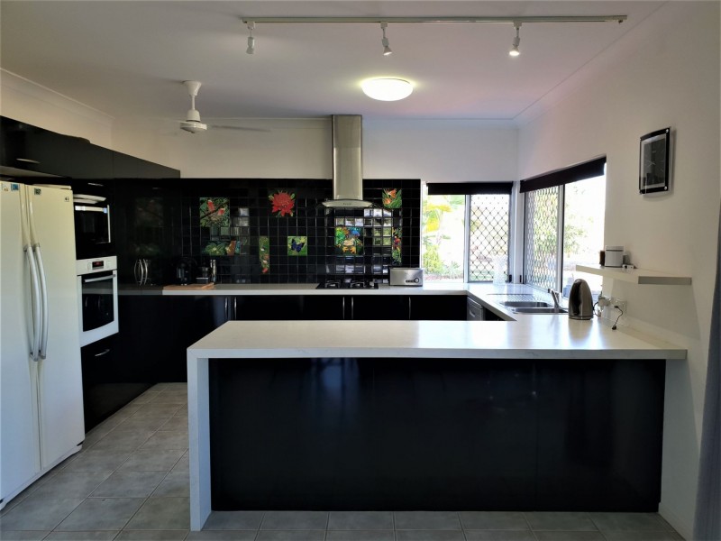 35 Dean Circuit, Mareeba QLD 4880