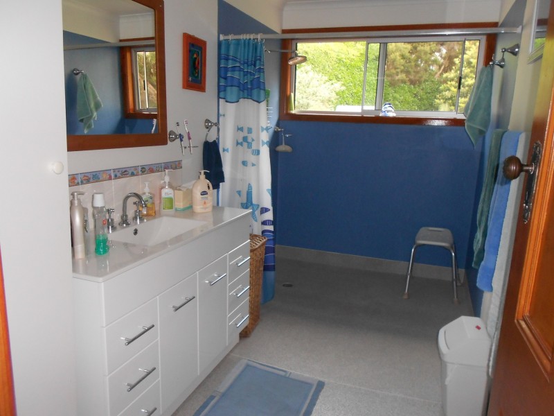 125 Esplanade King Island, Naracoopa TAS 7256