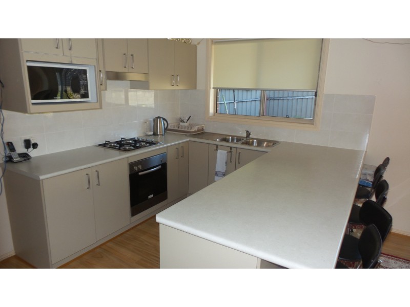 16 Illowra Parkway, Primbee NSW 2502