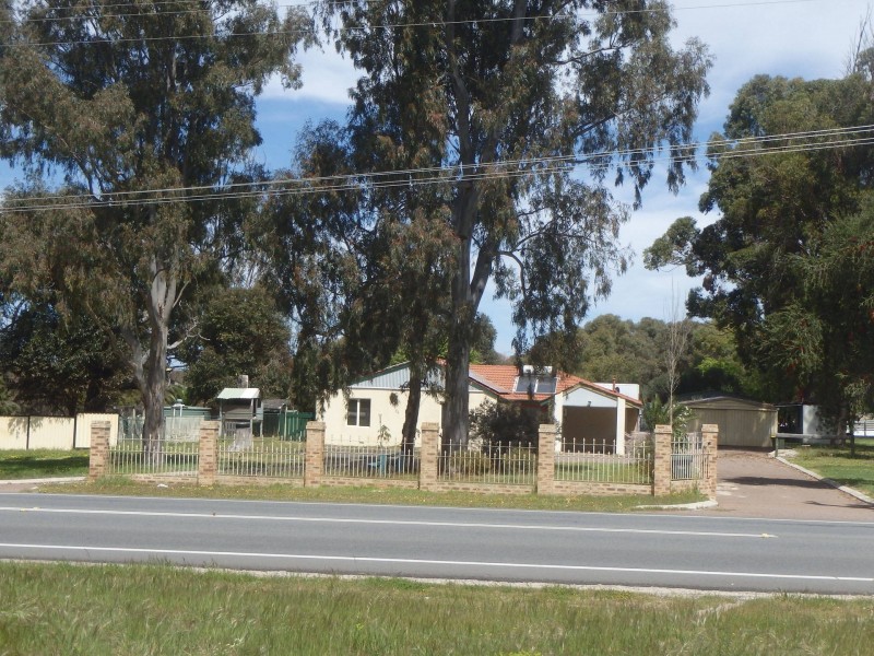 24 Neaves Road, Mariginiup WA 6078