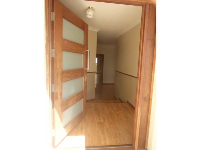 24 Neaves Road, Mariginiup WA 6078