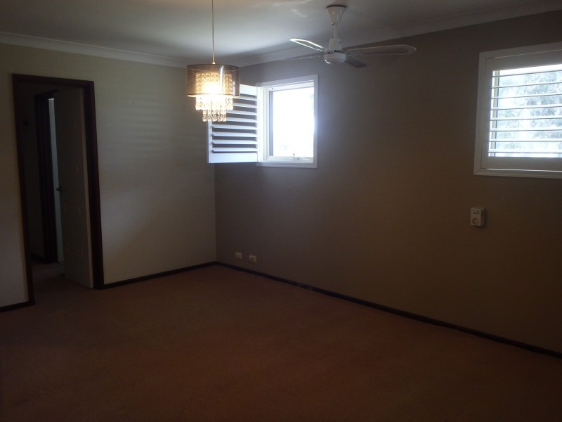 24 Neaves Road, Mariginiup WA 6078