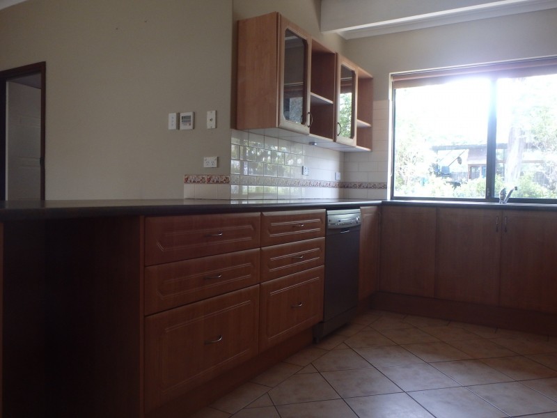 24 Neaves Road, Mariginiup WA 6078