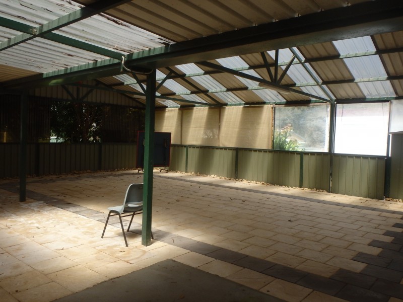 24 Neaves Road, Mariginiup WA 6078