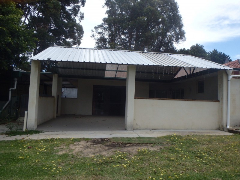 24 Neaves Road, Mariginiup WA 6078