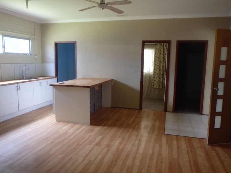 24 Neaves Road, Mariginiup WA 6078