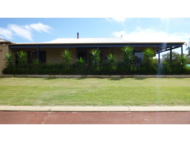 615 Rowley Road, Forrestdale WA 6112