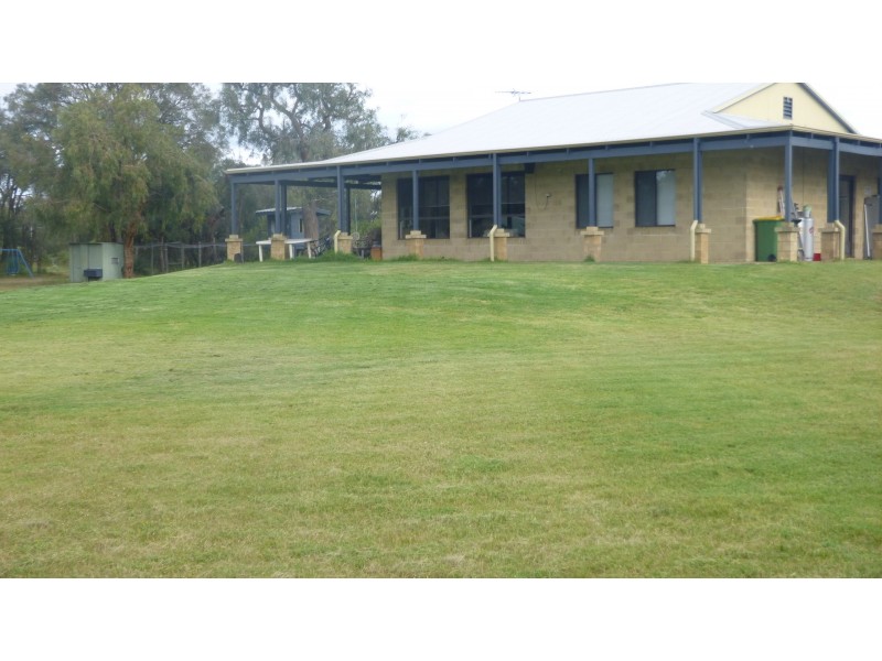 615 Rowley Road, Forrestdale WA 6112