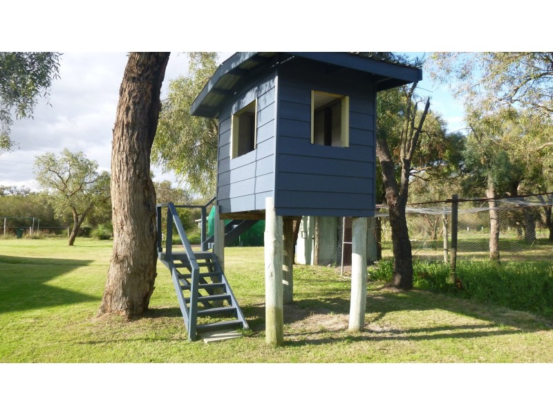 615 Rowley Road, Forrestdale WA 6112