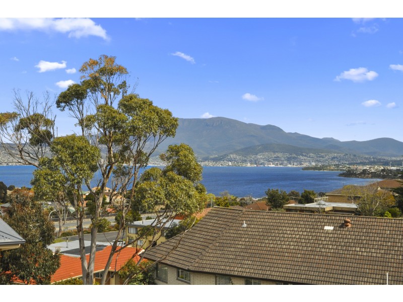 2/4 Tennent Court, Howrah TAS 7018