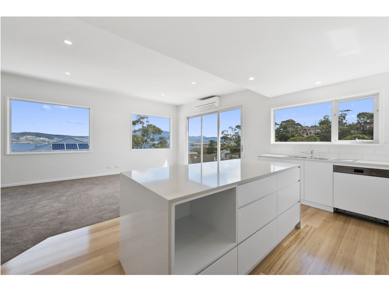 2/4 Tennent Court, Howrah TAS 7018