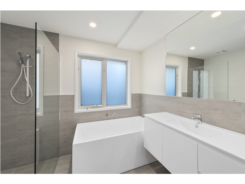 2/4 Tennent Court, Howrah TAS 7018